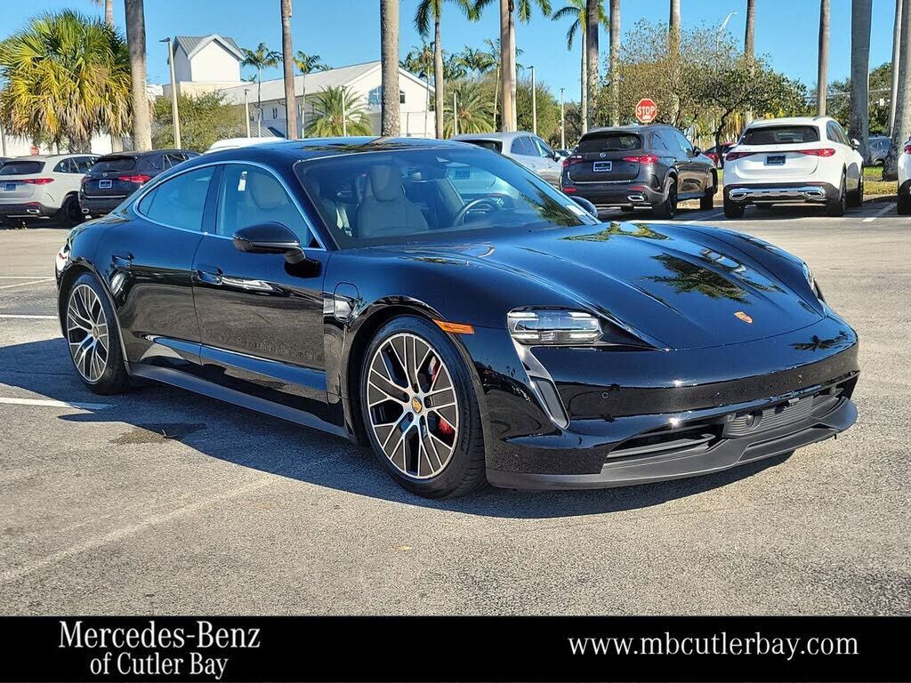 2023 PORSCHE Taycan