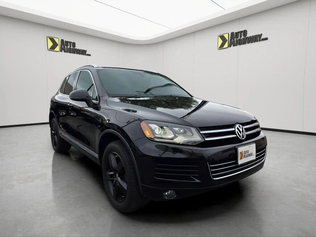 2013 VOLKSWAGEN Touareg