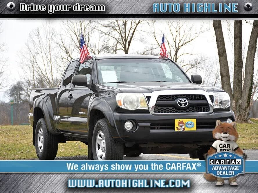 2011 TOYOTA Tacoma