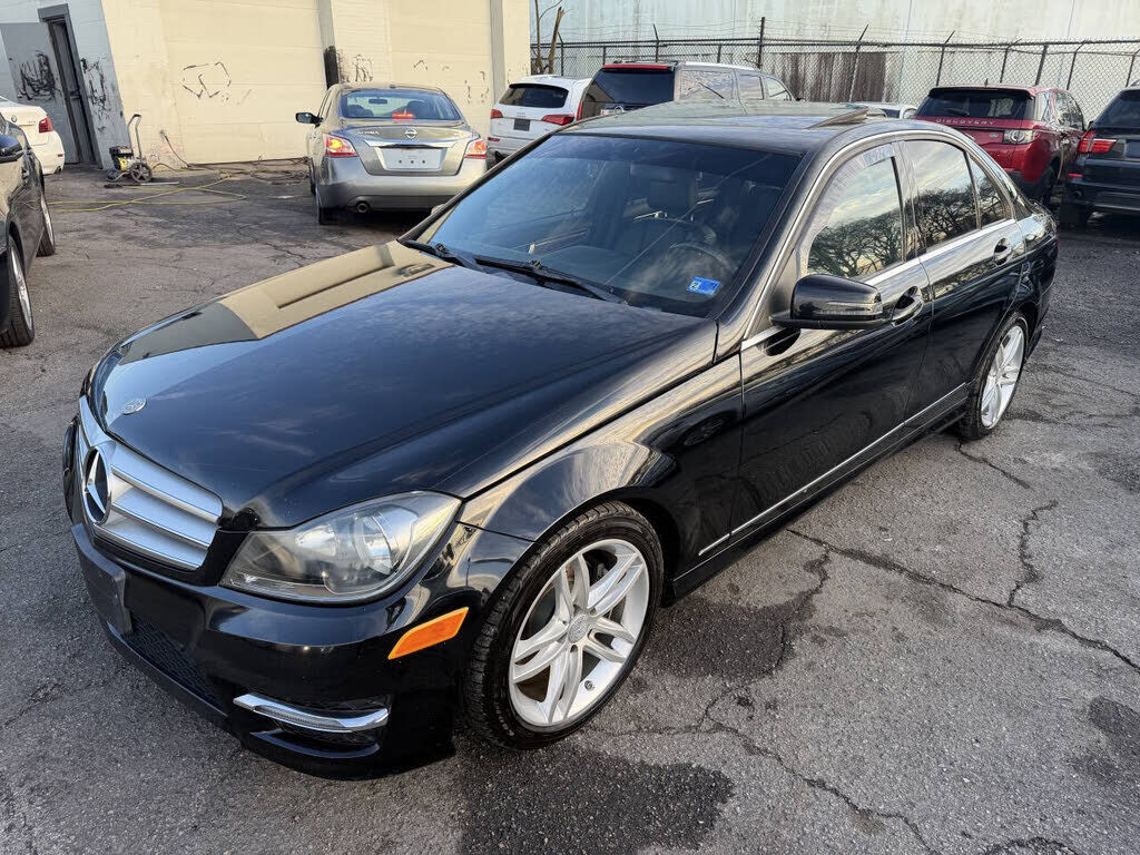 2012 MERCEDES-BENZ C-Class