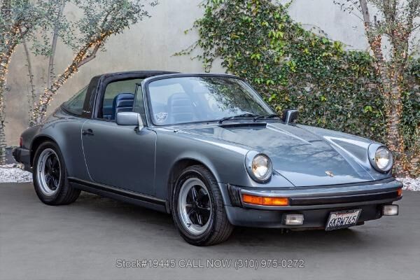 1983 PORSCHE 911