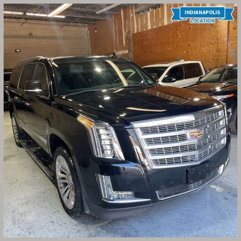 2017 CADILLAC Escalade ESV