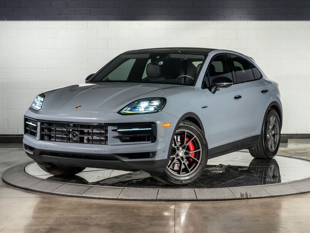 2026 PORSCHE Cayenne