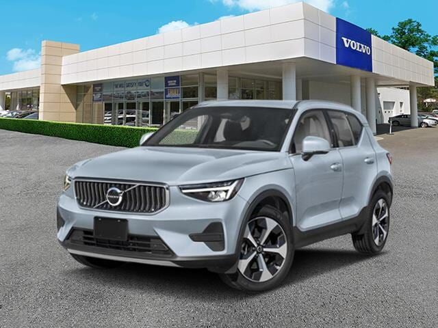 2026 VOLVO XC40