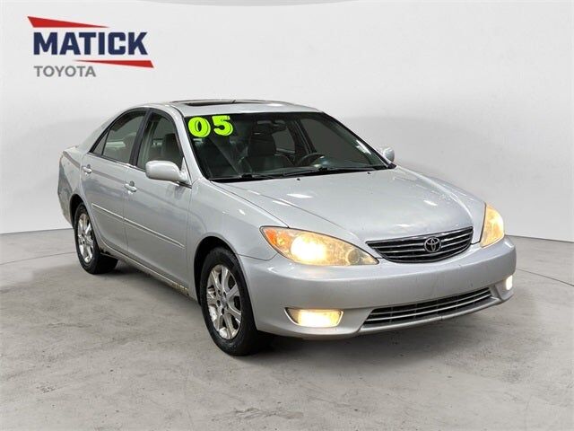 2005 TOYOTA Camry