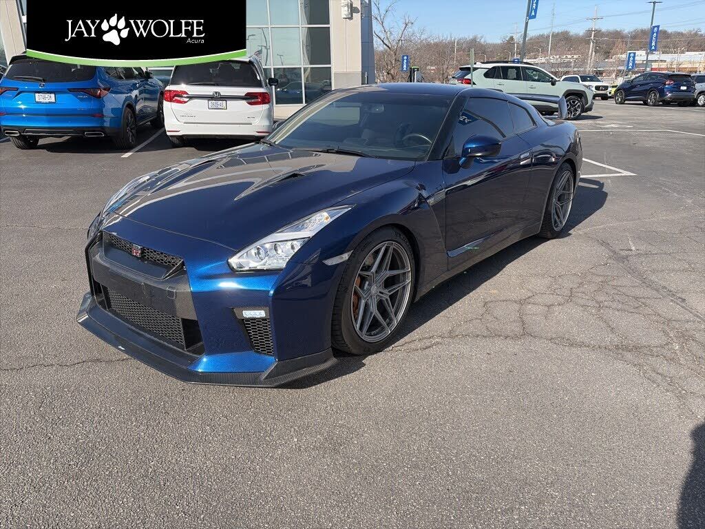 2014 NISSAN GT-R