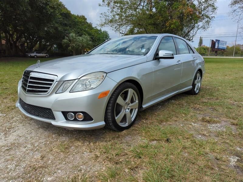 2010 MERCEDES-BENZ E-Class