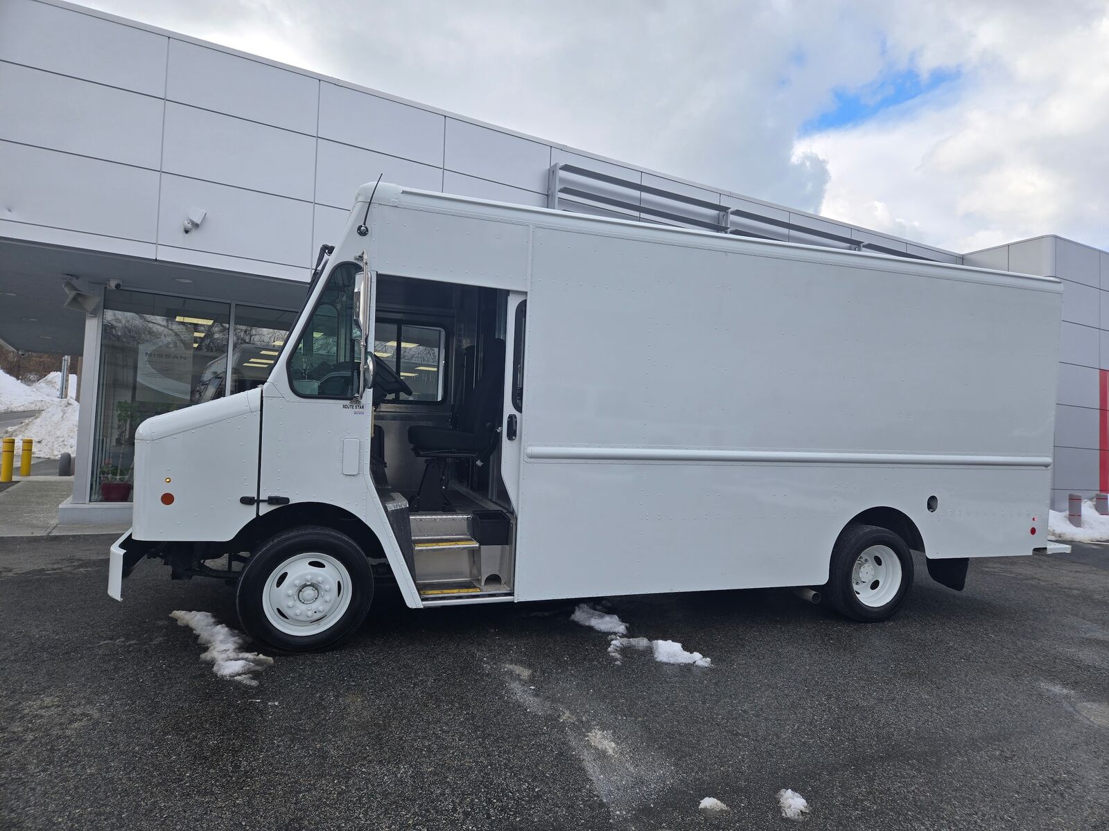 2022 FORD Commercial Chassis