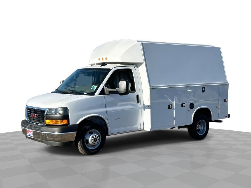 2025 GMC Savana