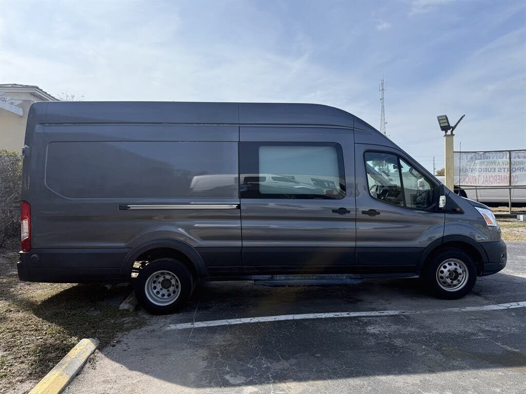 2022 FORD Transit
