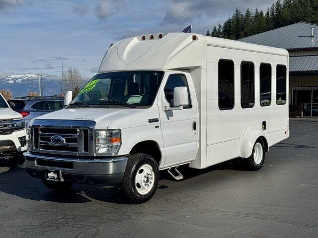 2013 FORD E-350
