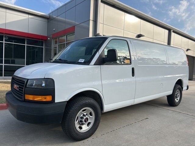 2022 GMC Savana