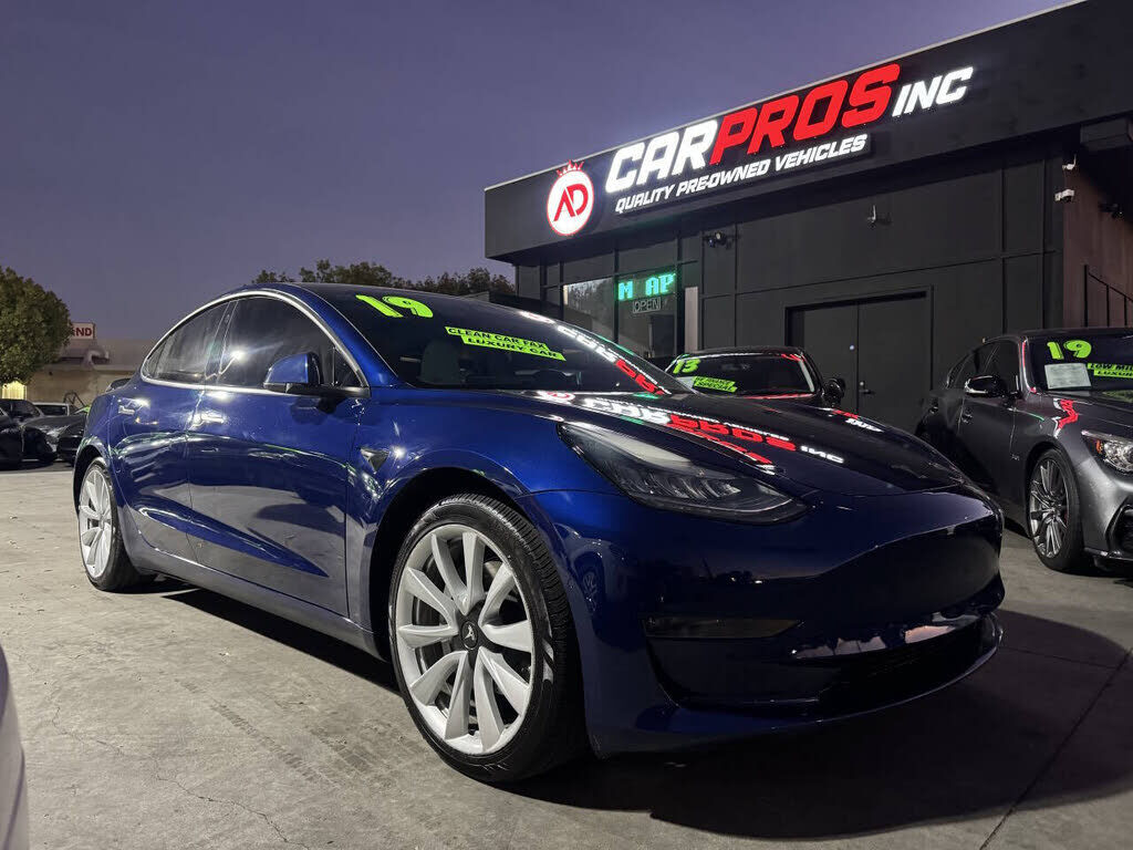 2019 TESLA Model 3