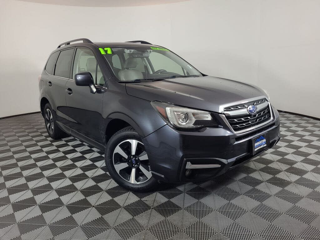 2017 SUBARU Forester