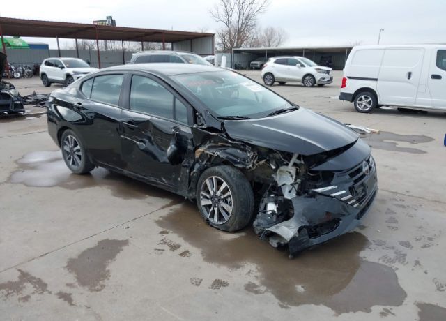 2023 NISSAN Versa
