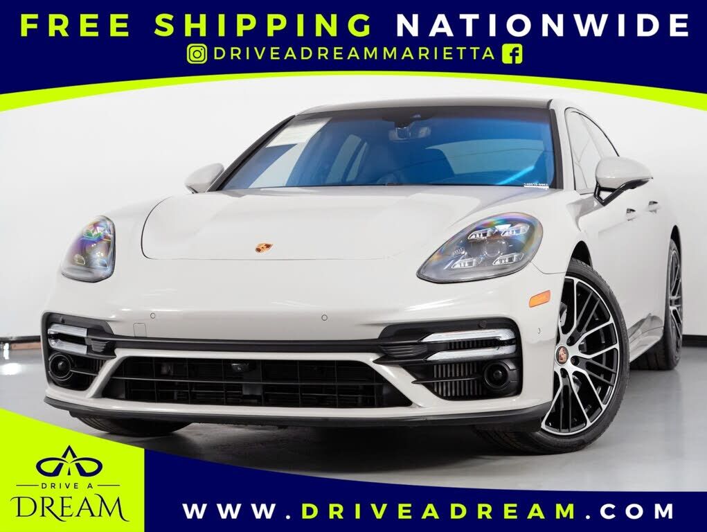 2022 PORSCHE Panamera