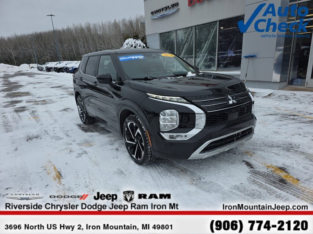 2024 MITSUBISHI Outlander