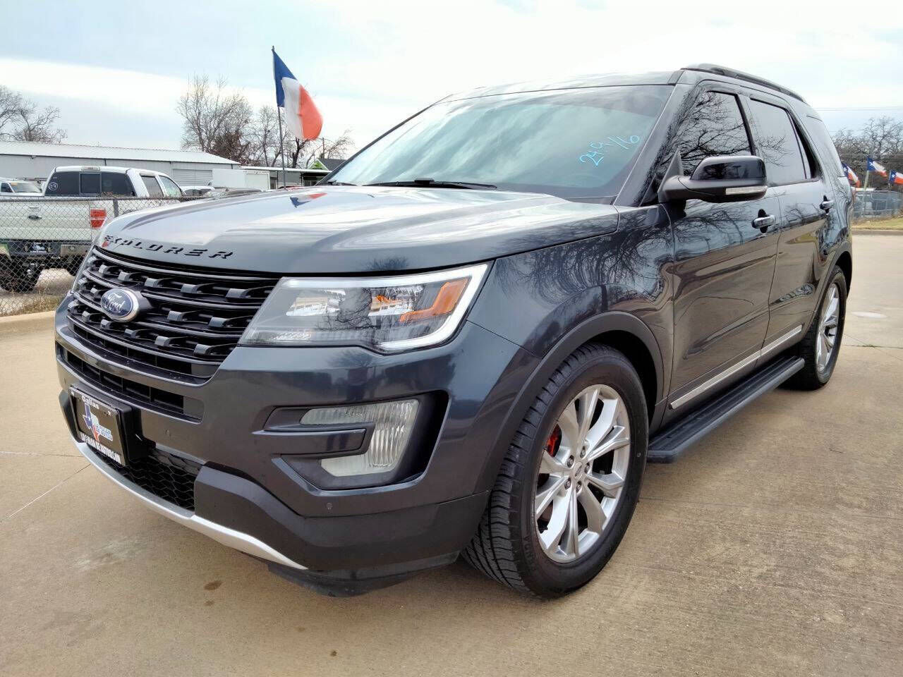 2017 FORD Explorer