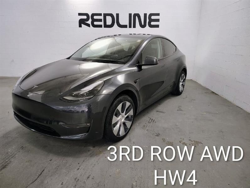 2024 TESLA Model Y