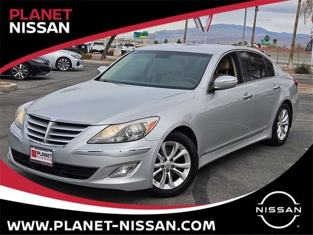 2013 HYUNDAI Genesis