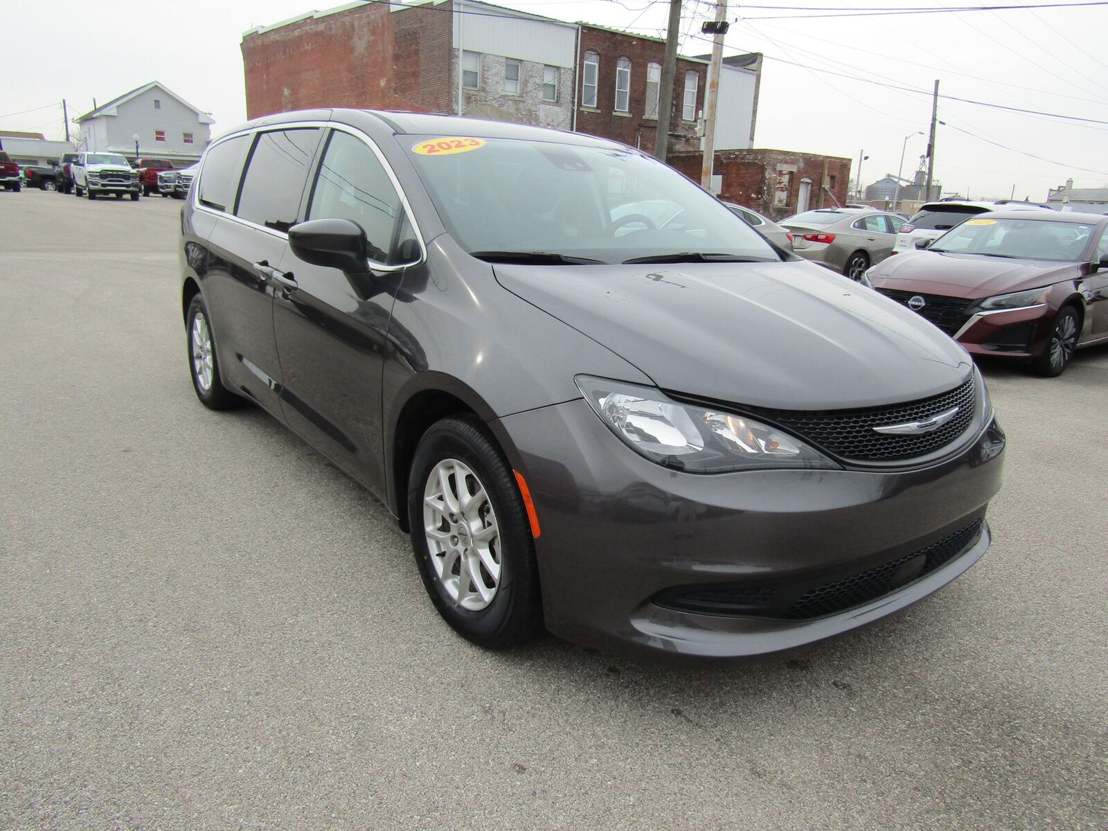 2023 CHRYSLER Voyager
