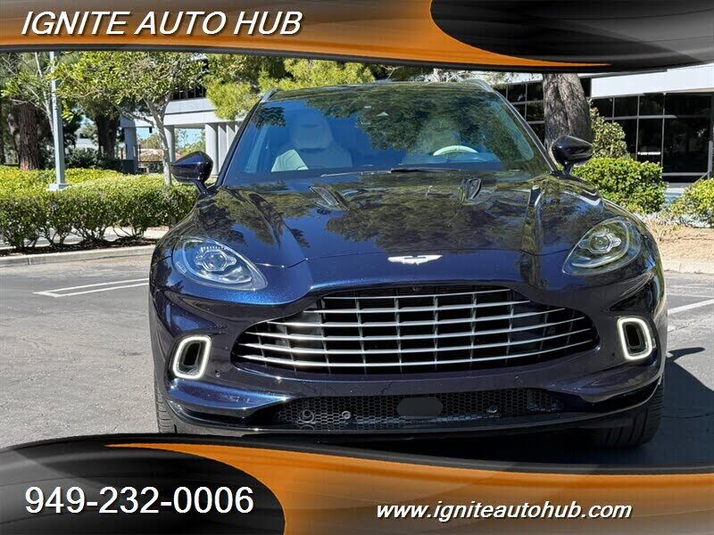 2021 ASTON MARTIN DBX