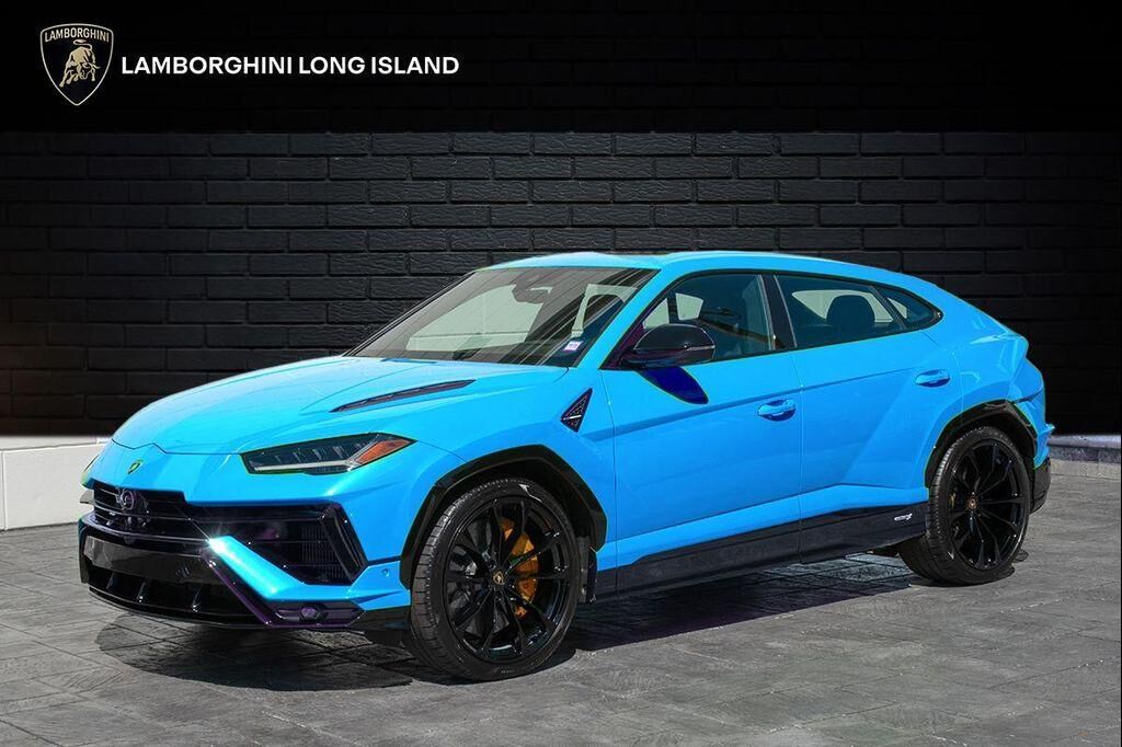 2024 LAMBORGHINI URUS