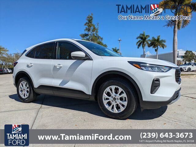 2023 FORD Escape