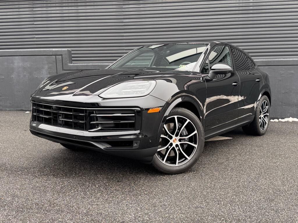 2025 PORSCHE Cayenne