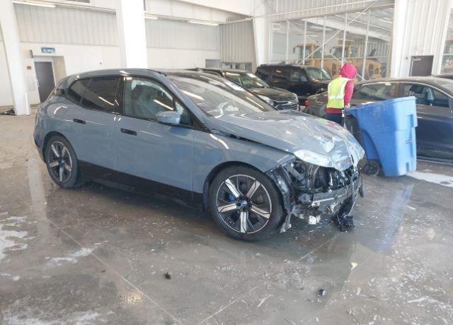 2025 BMW ix