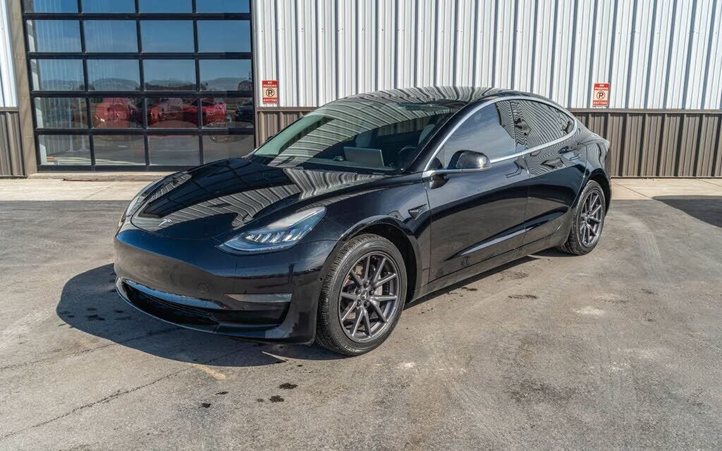 2018 TESLA Model 3