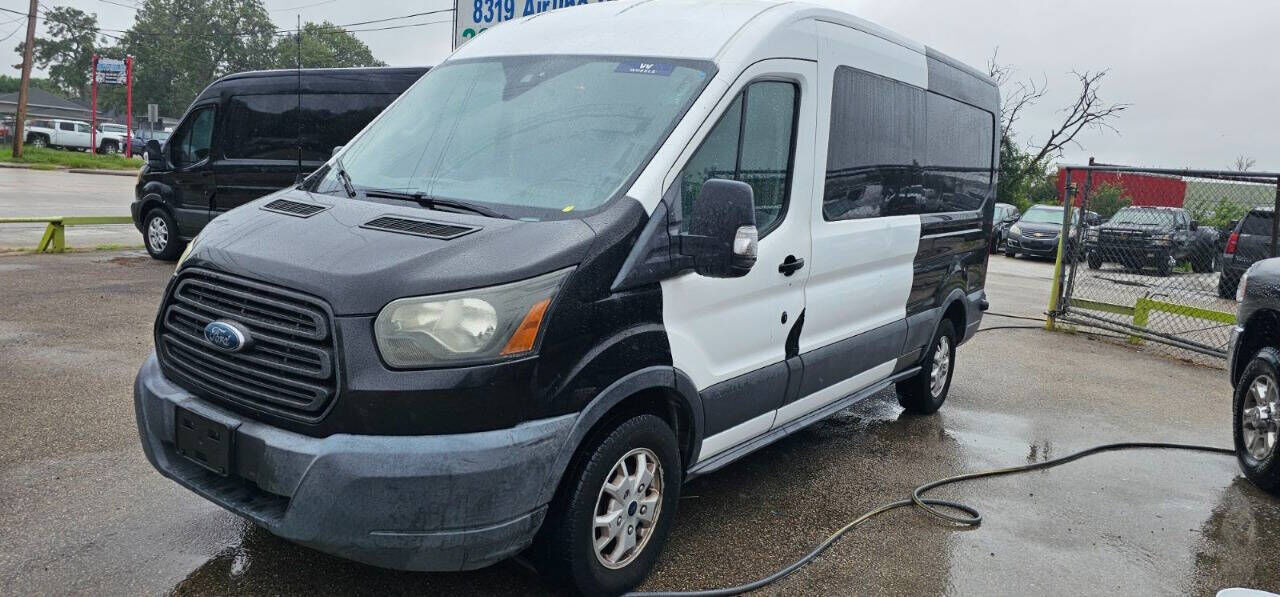 2015 FORD Transit