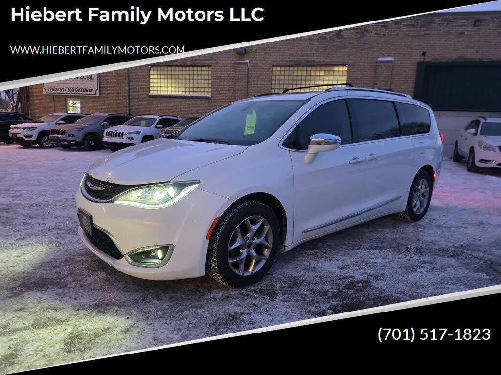 2017 CHRYSLER Pacifica