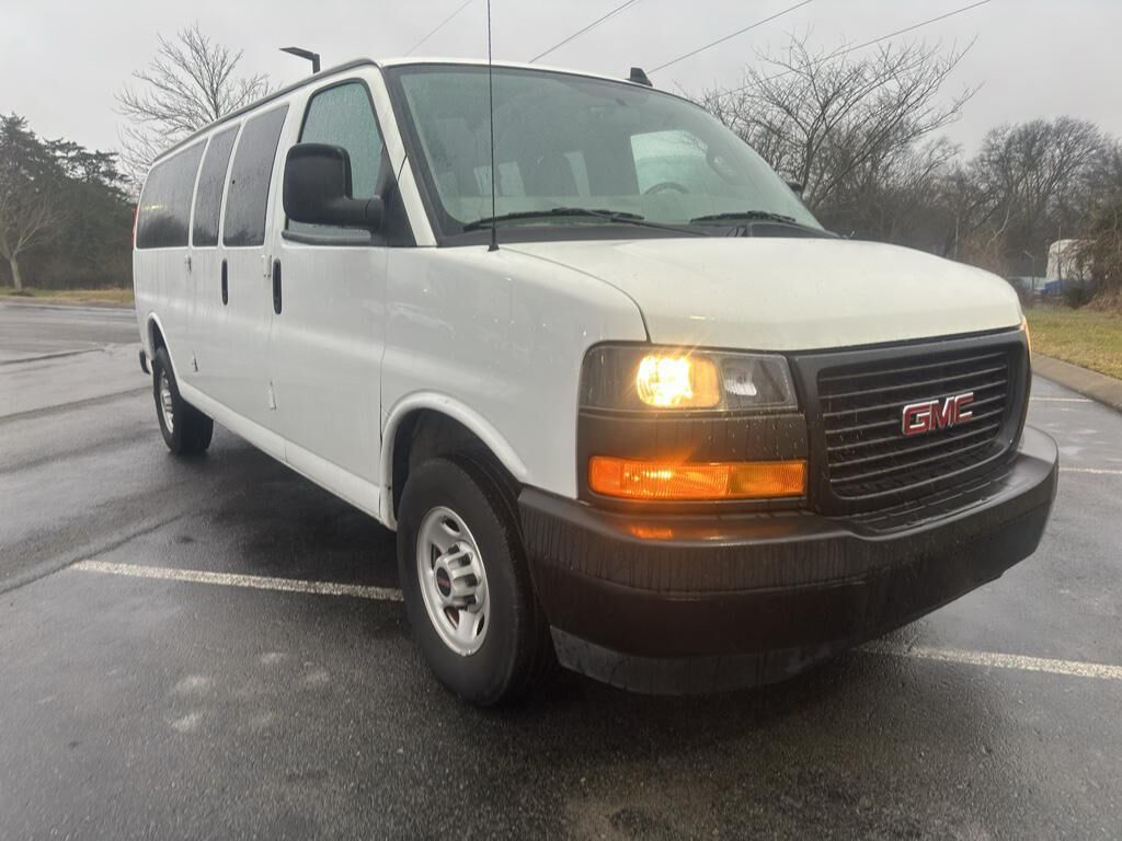 2023 GMC Savana