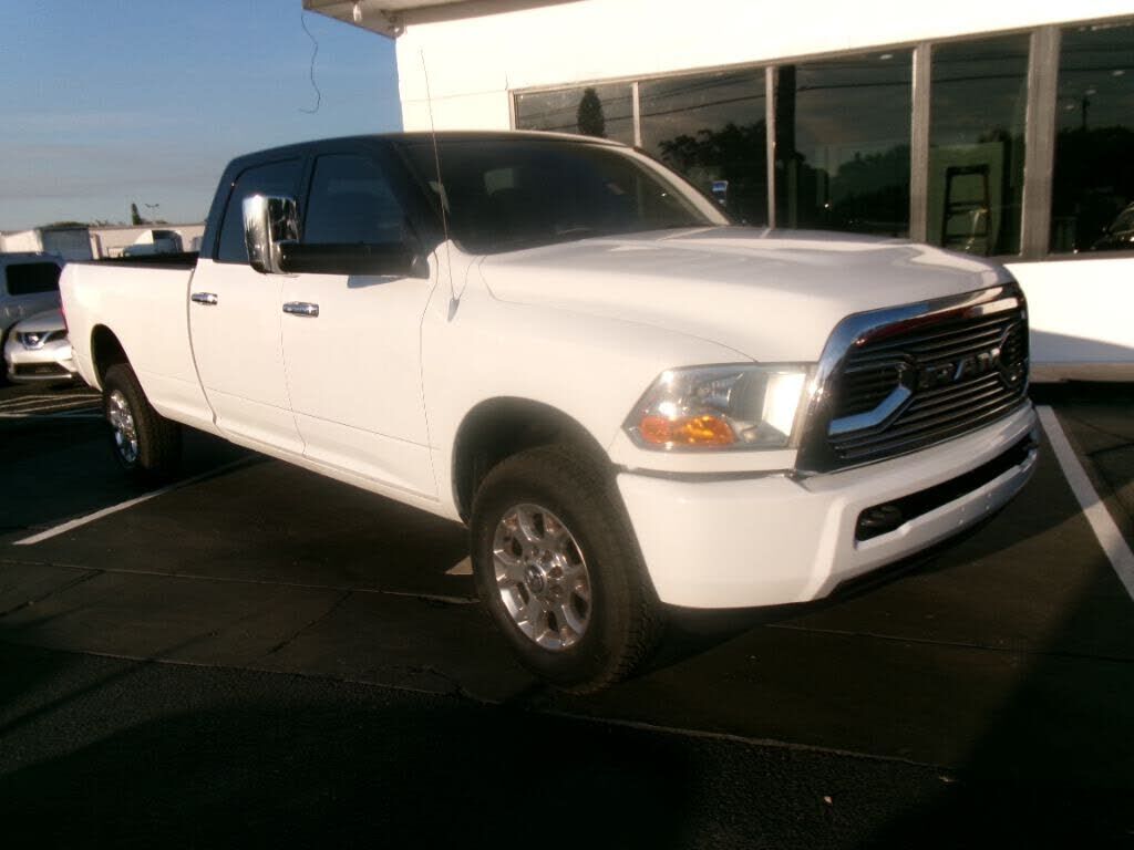 2011 DODGE Ram
