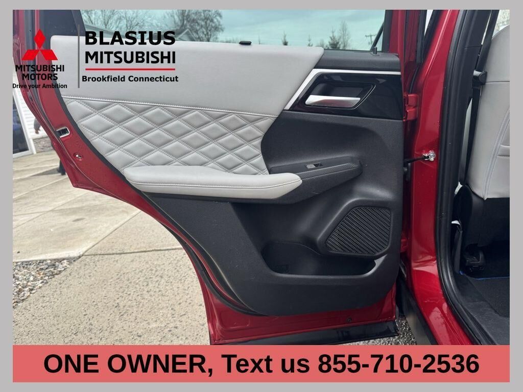 2023 MITSUBISHI Outlander