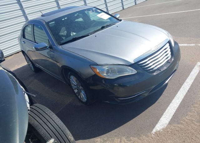 2013 CHRYSLER 200