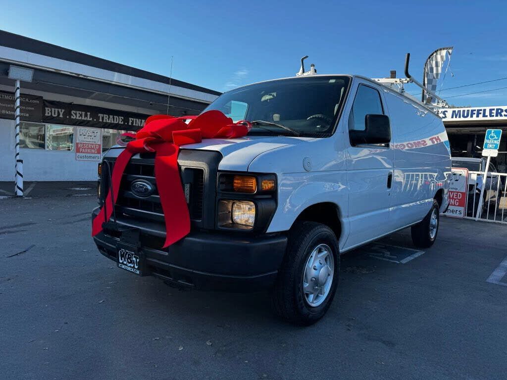 2013 FORD E-150