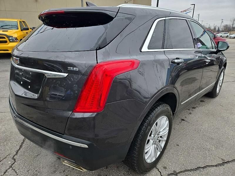 2017 CADILLAC XT5