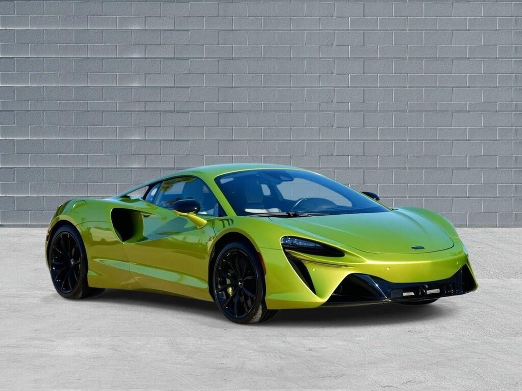 2023 MCLAREN ARTURA