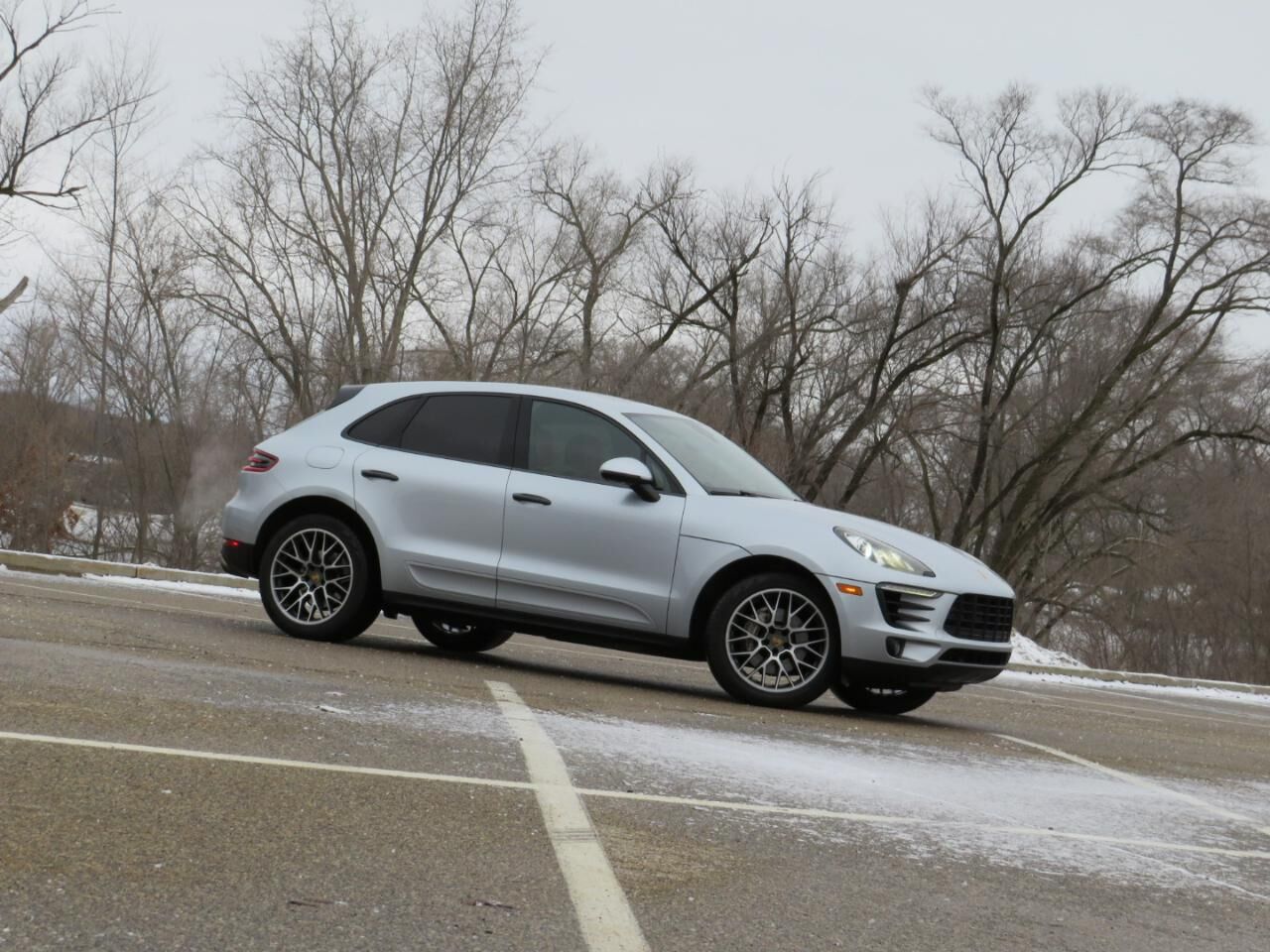 2017 PORSCHE Macan