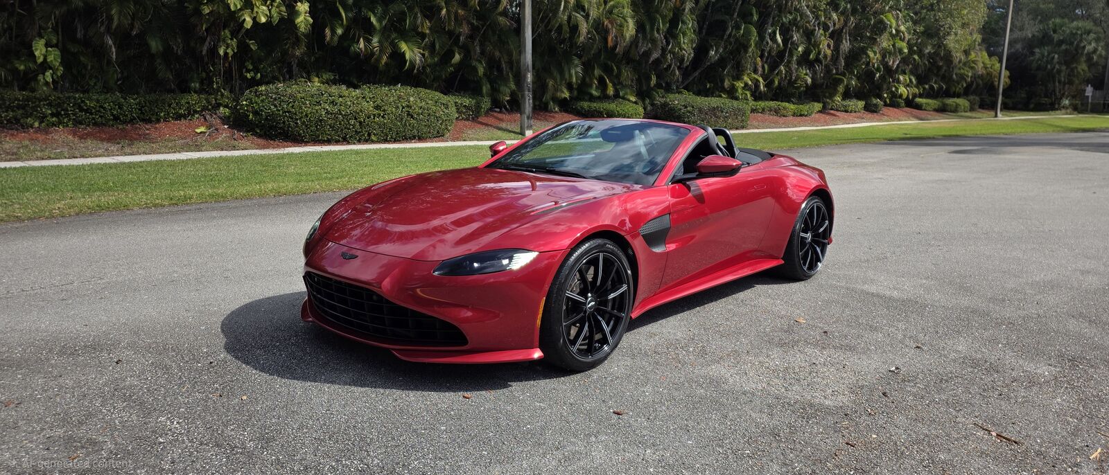 2021 ASTON MARTIN Vantage