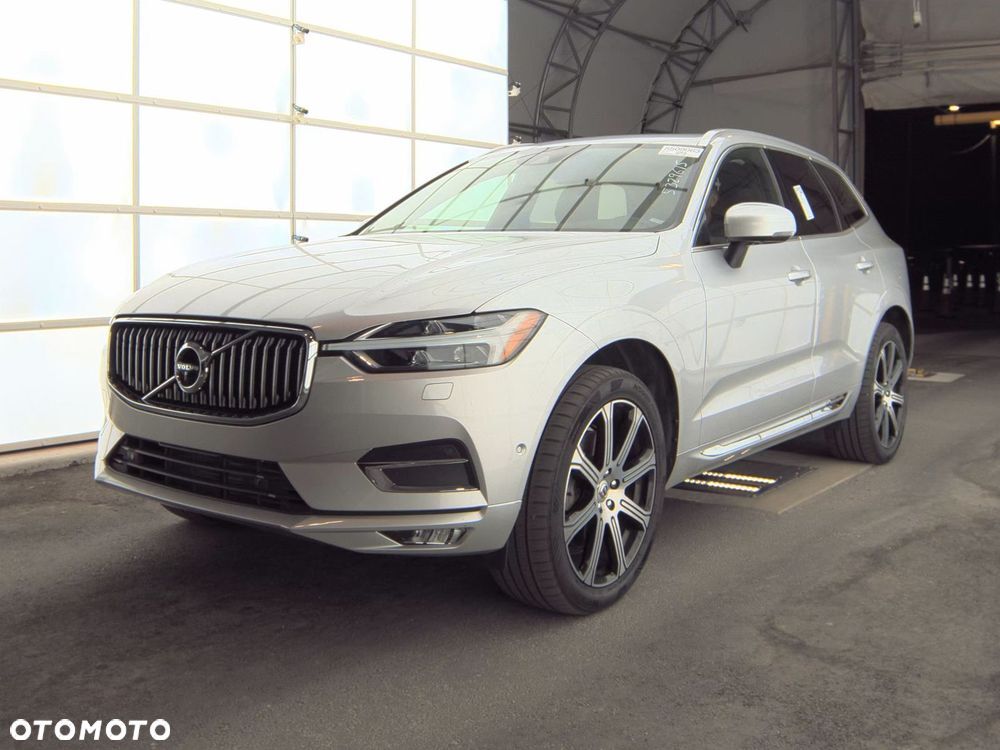 2020 VOLVO XC60