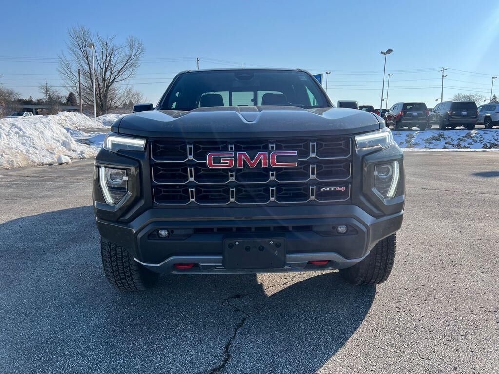 2024 GMC Canyon