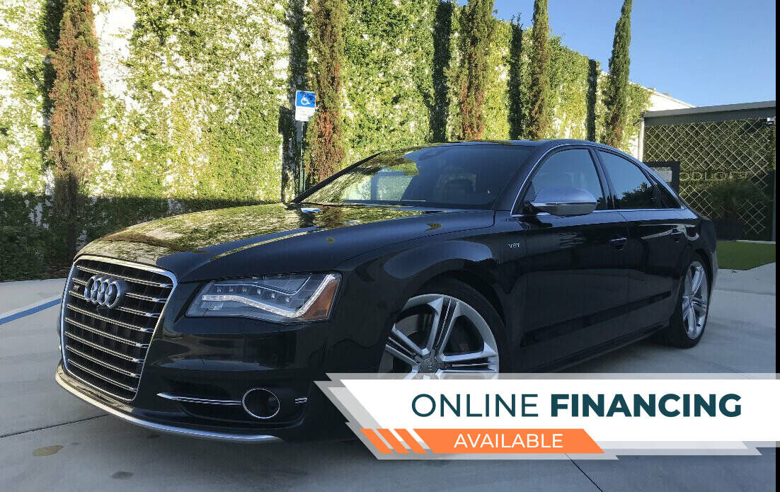 2013 AUDI S8