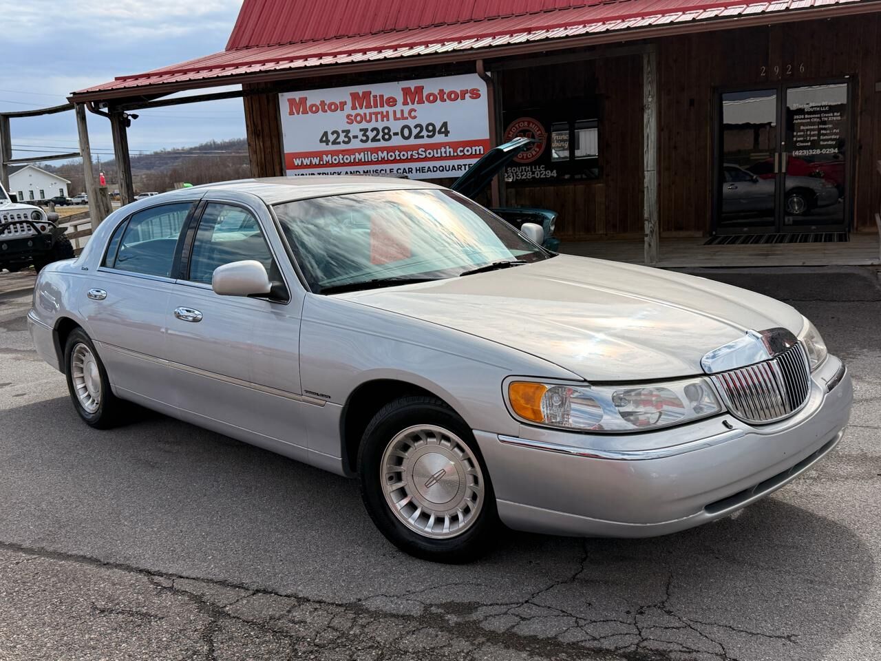 2001 LINCOLN Town Car