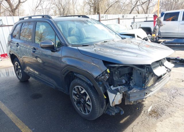 2025 SUBARU Forester