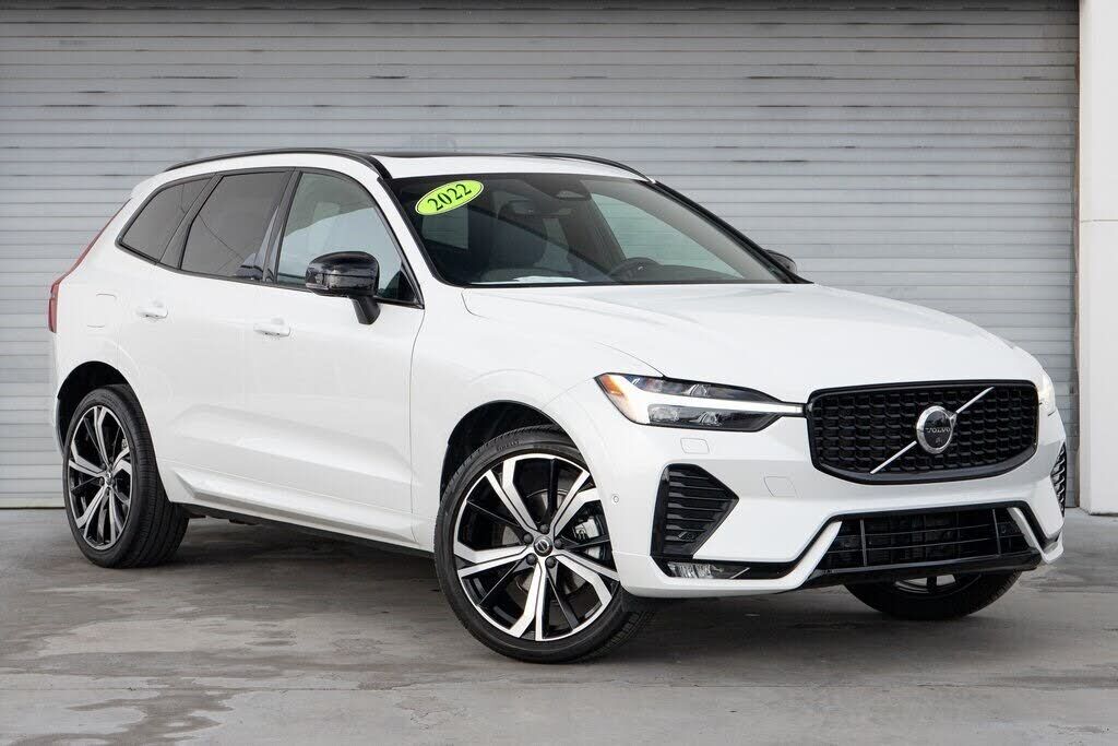 2022 VOLVO XC60