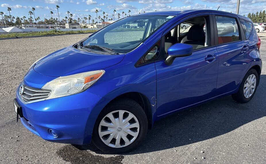 2016 NISSAN Versa
