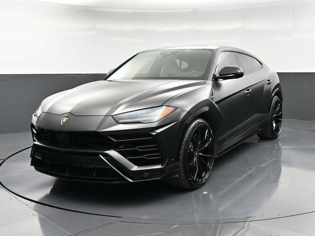 2020 LAMBORGHINI URUS